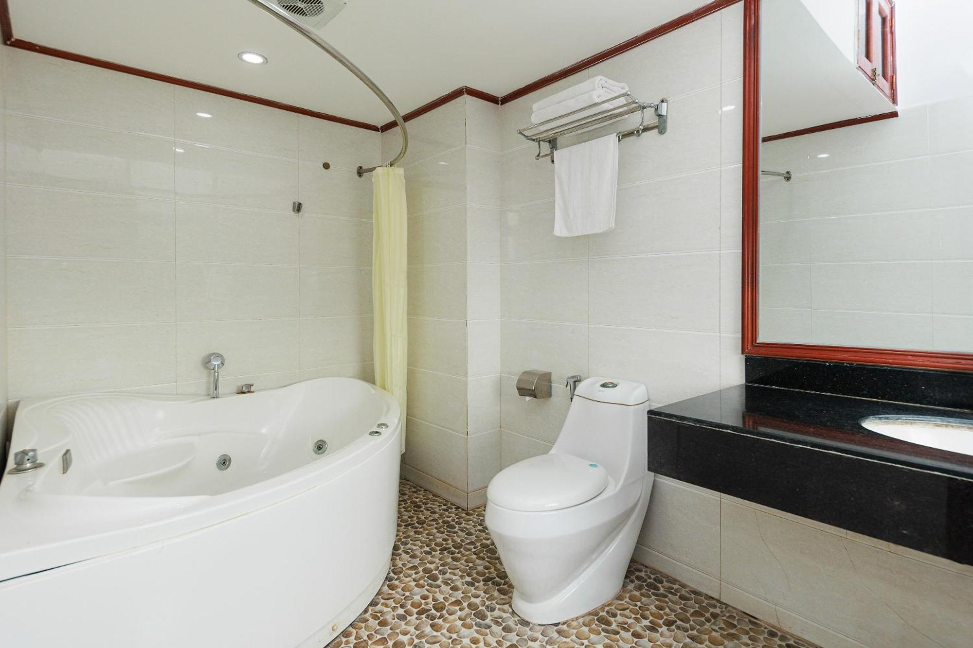 Oyo 472 Lenka Hotel Hanoi Zewnętrze zdjęcie